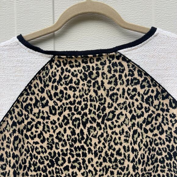 Chico’s Zenergy Size 2 Large Leopard Print Gold Sweater Pullover 3/4 Sleeve - Picture 6 of 9